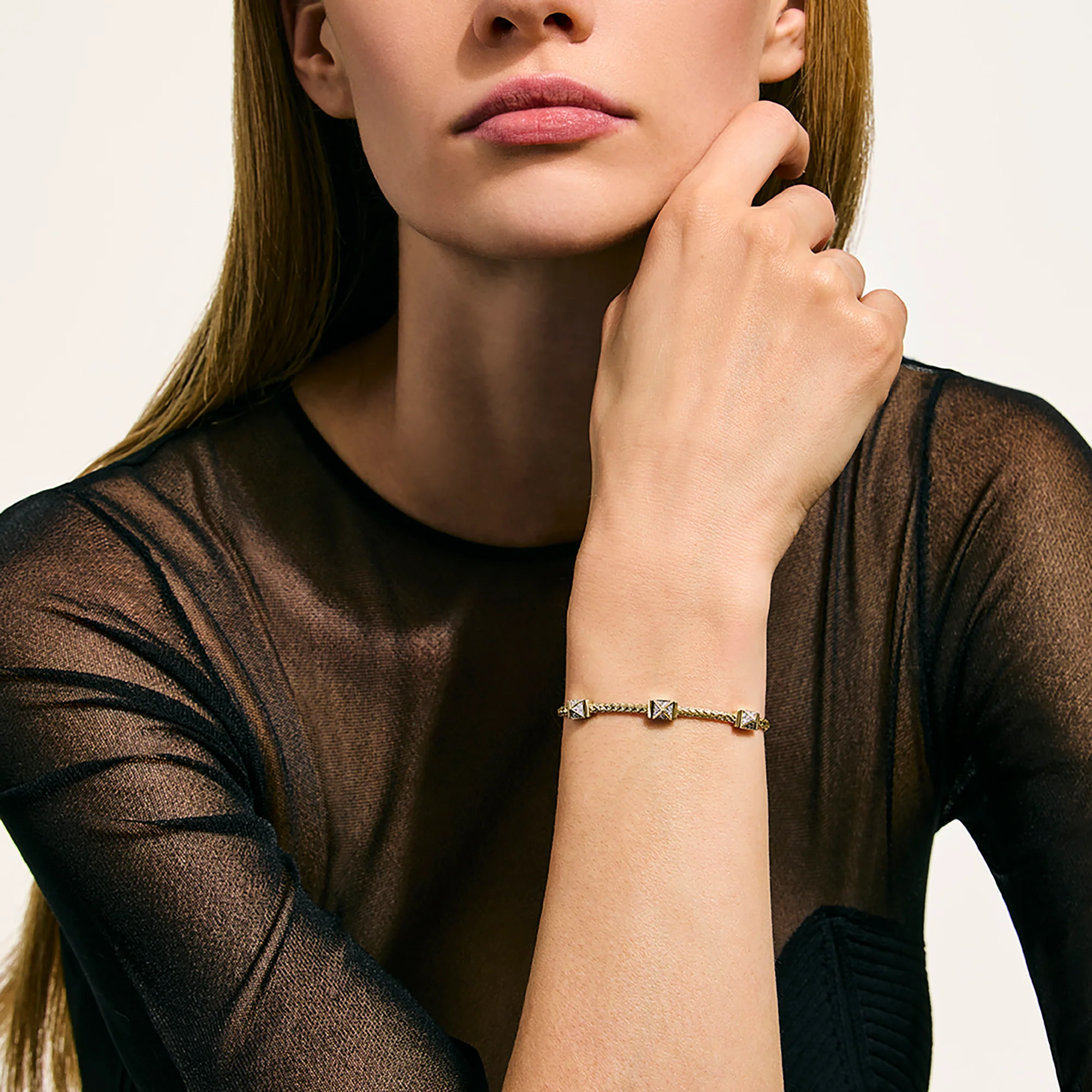 Icon Stud Bracelet, Gold, Diamonds, 2.5MM|BUGGX989972DI - Image 5