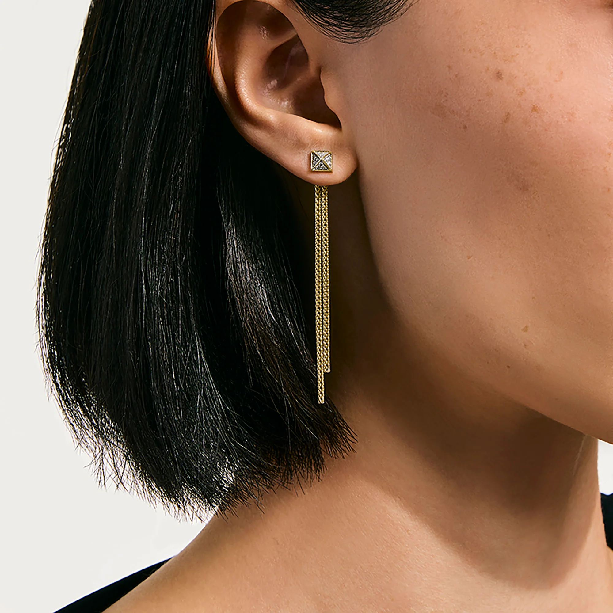 Icon Stud Earrings, Gold, Diamonds|EGGX972062DI - Image 4