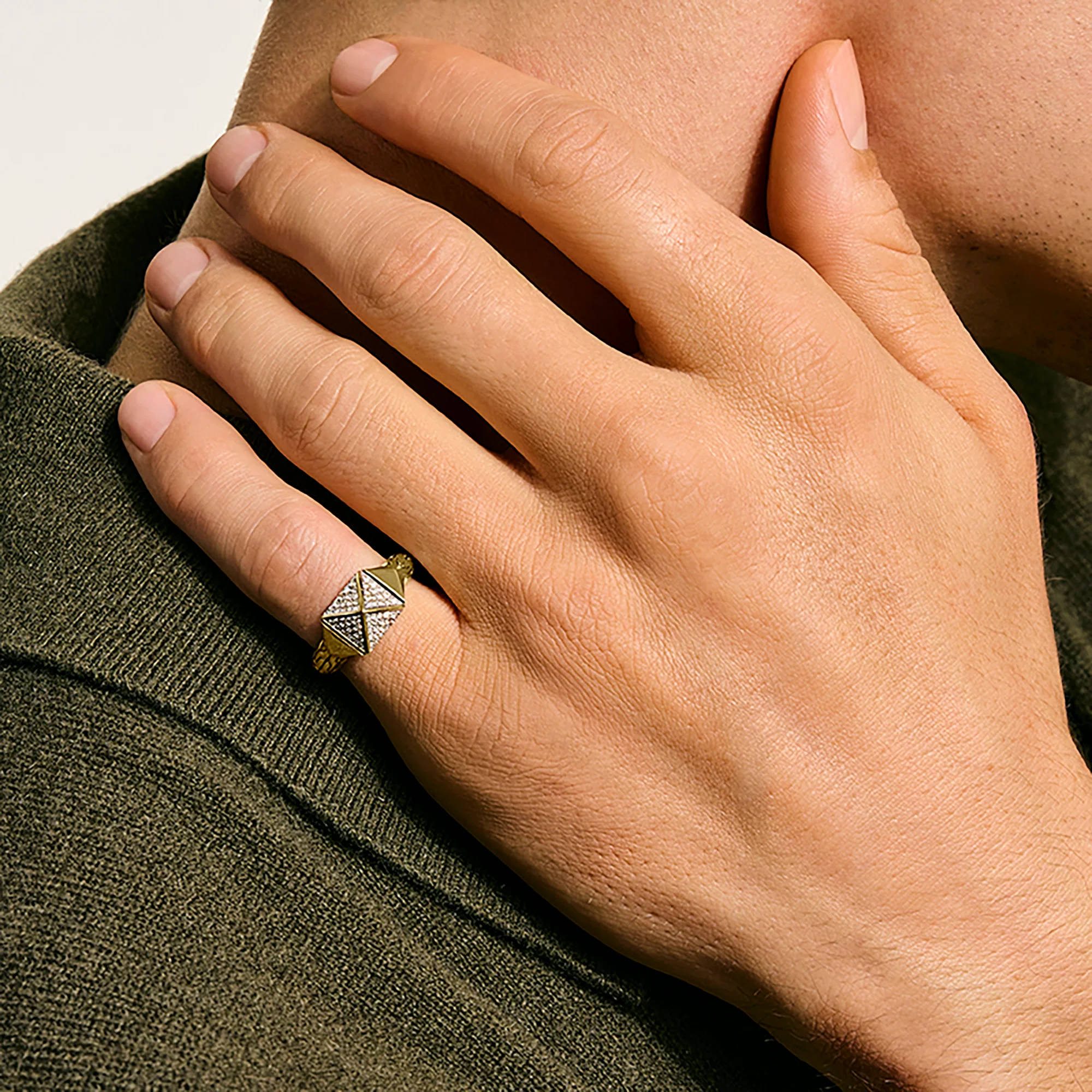 Icon Stud Ring, Gold,Diamonds,  5MM|RGGX972002DI - Image 5