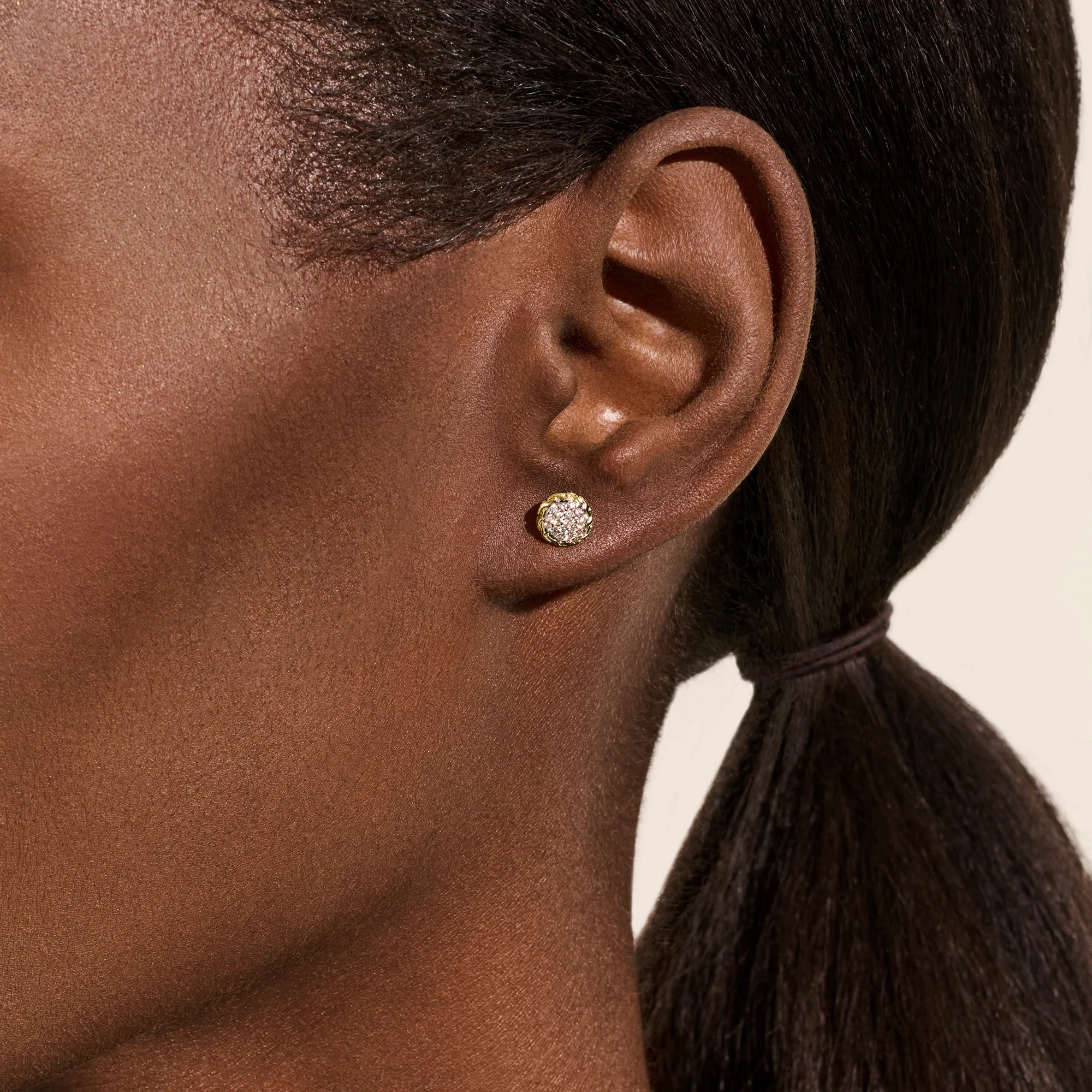 JH Essential Pavé Stud Earring, Gold, Diamonds, 7MM|EGGX987022DI - Image 5